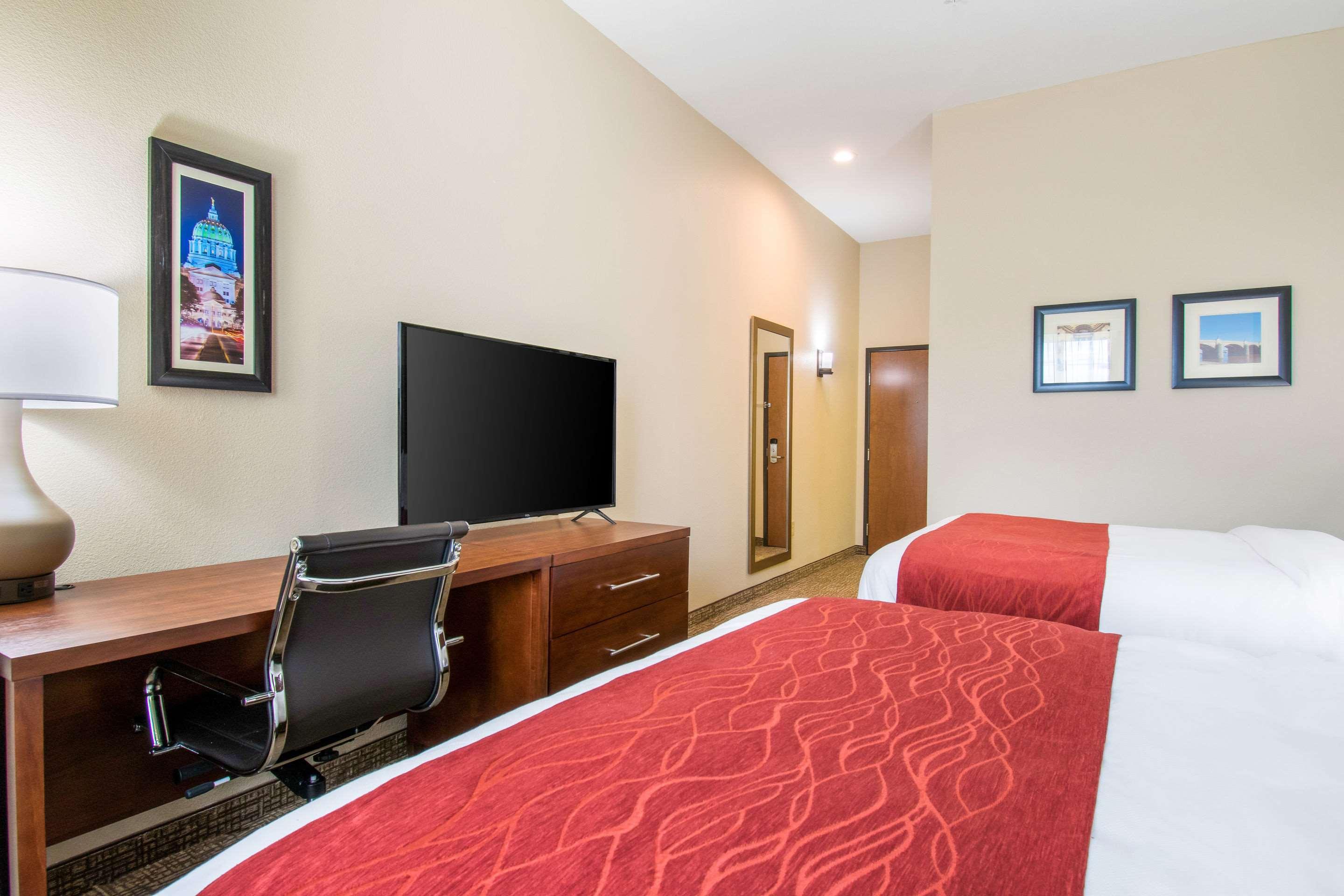 Comfort Inn & Suites Harrisburg - Hershey West Dış mekan fotoğraf