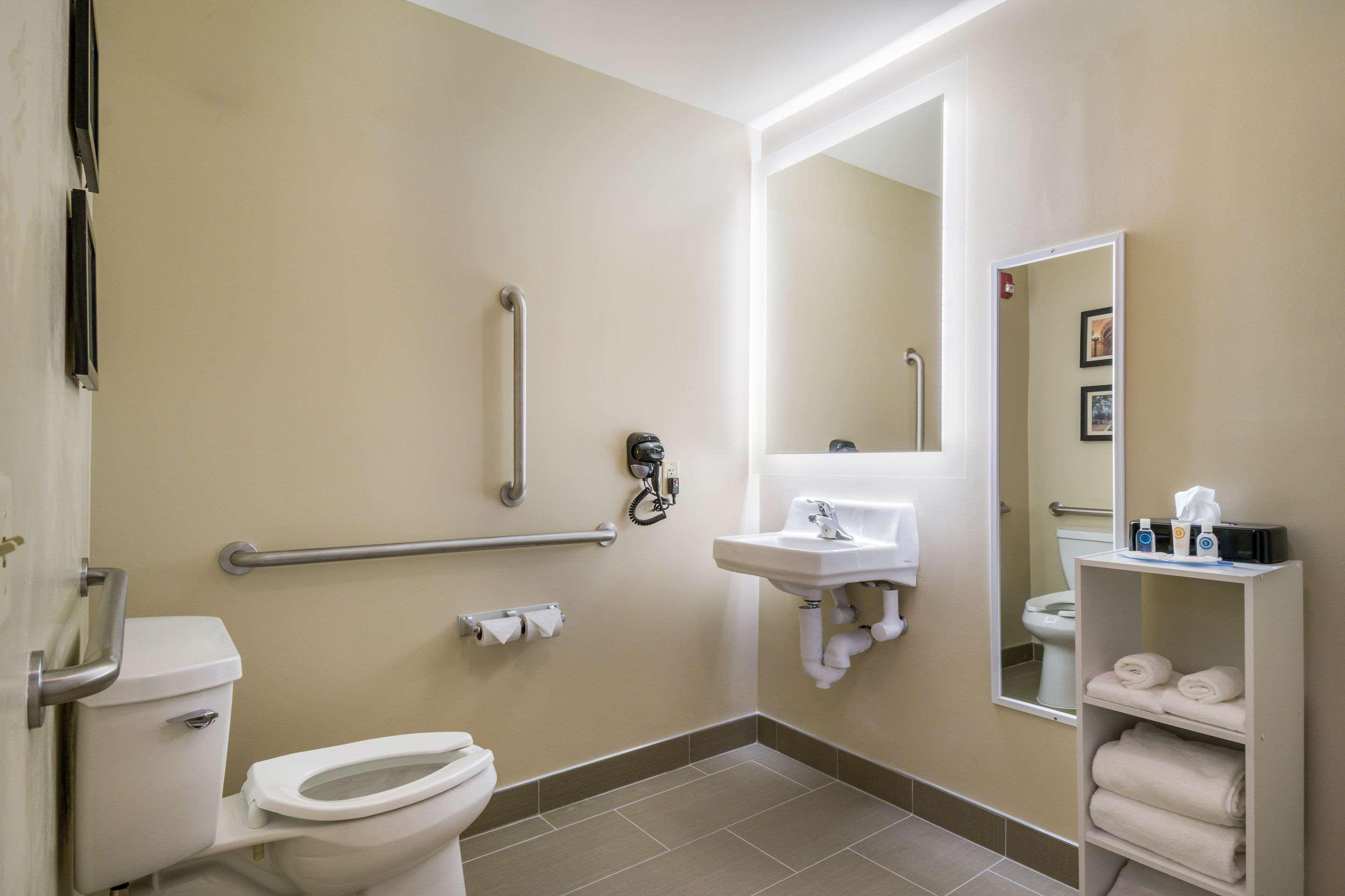 Comfort Inn & Suites Harrisburg - Hershey West Dış mekan fotoğraf