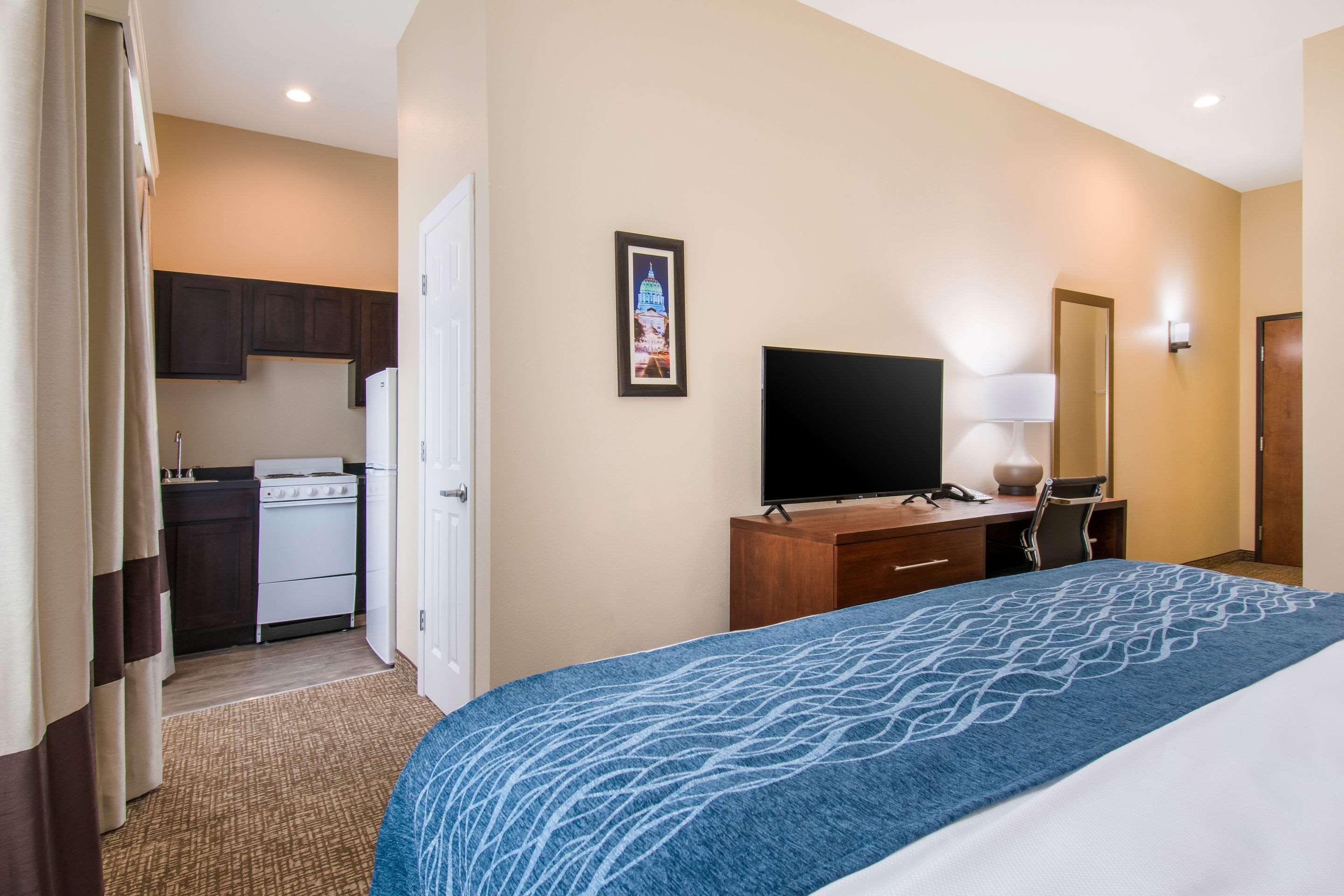 Comfort Inn & Suites Harrisburg - Hershey West Dış mekan fotoğraf