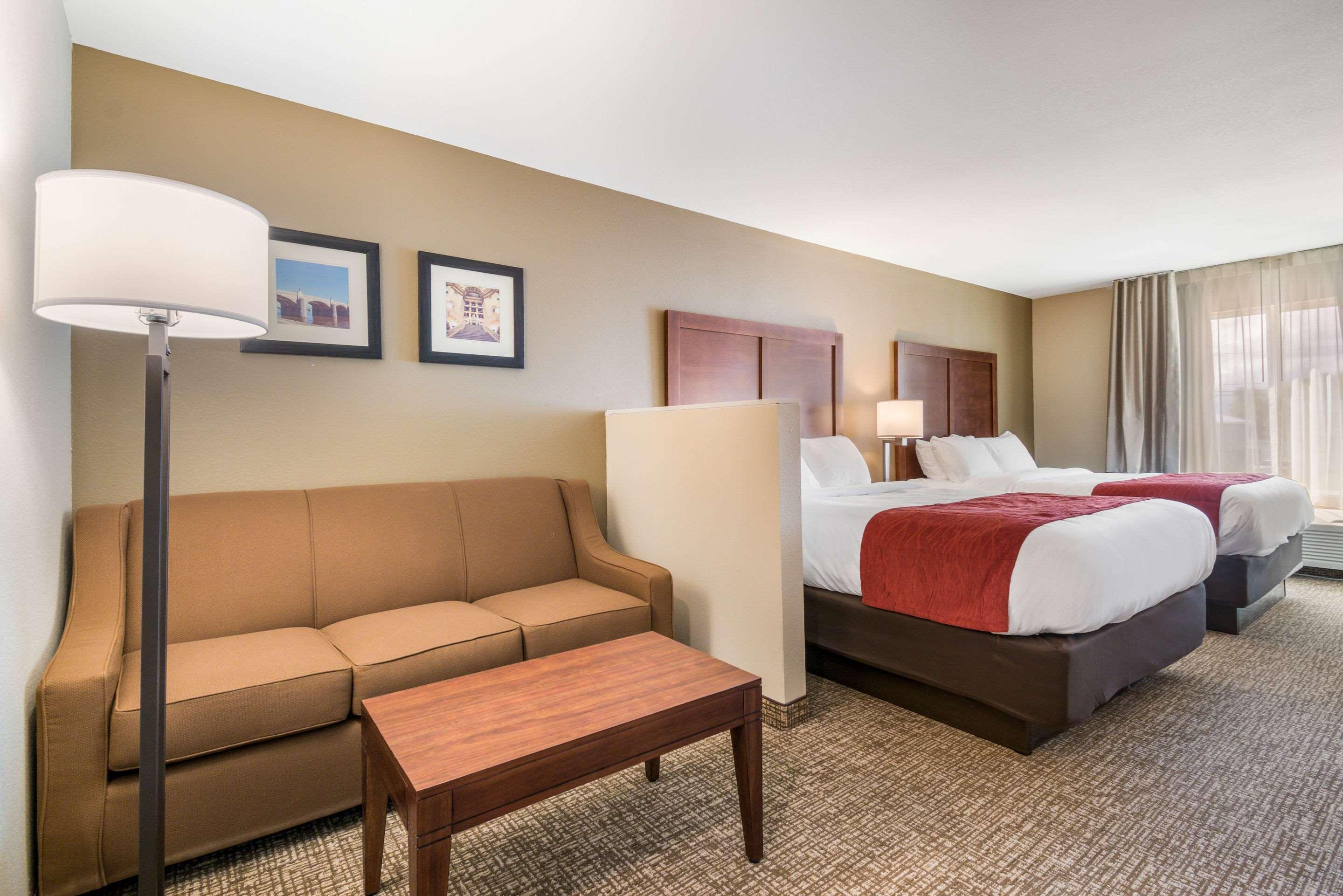 Comfort Inn & Suites Harrisburg - Hershey West Dış mekan fotoğraf