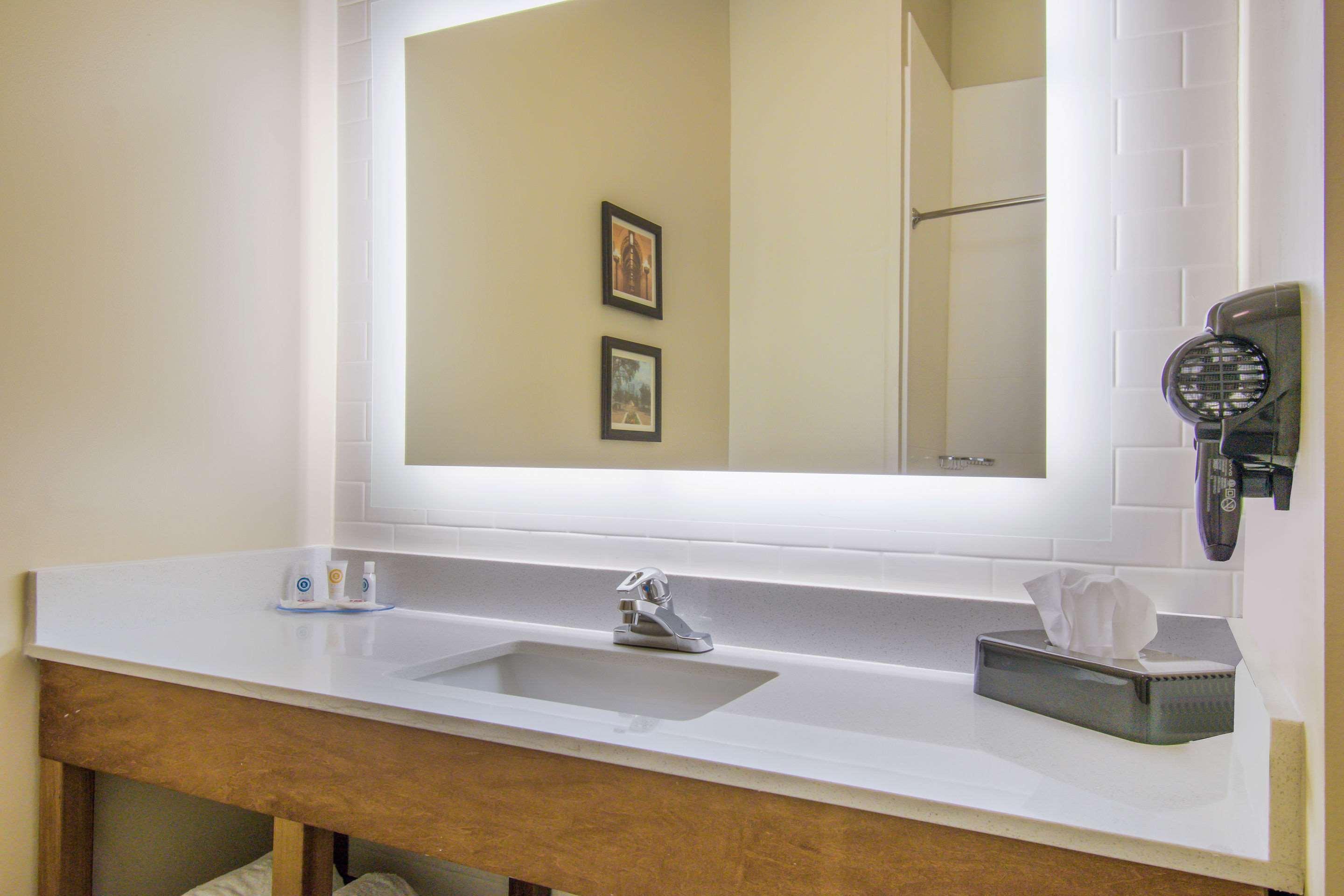 Comfort Inn & Suites Harrisburg - Hershey West Dış mekan fotoğraf