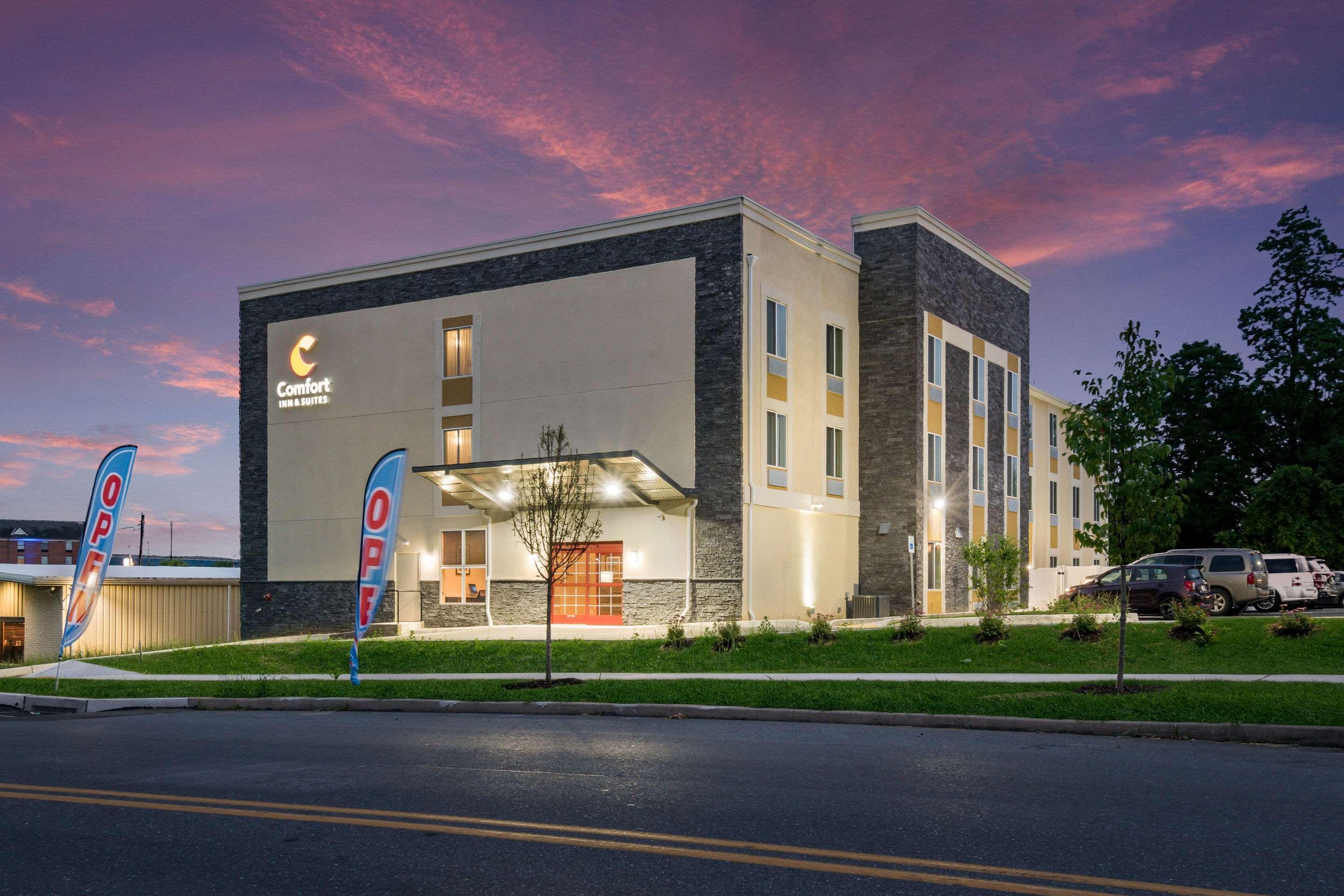 Comfort Inn & Suites Harrisburg - Hershey West Dış mekan fotoğraf