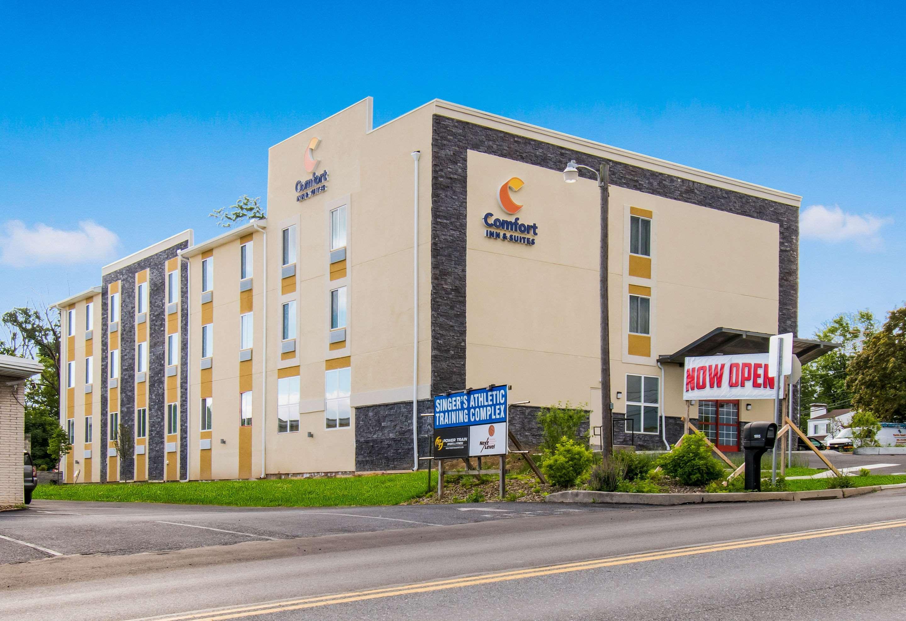 Comfort Inn & Suites Harrisburg - Hershey West Dış mekan fotoğraf
