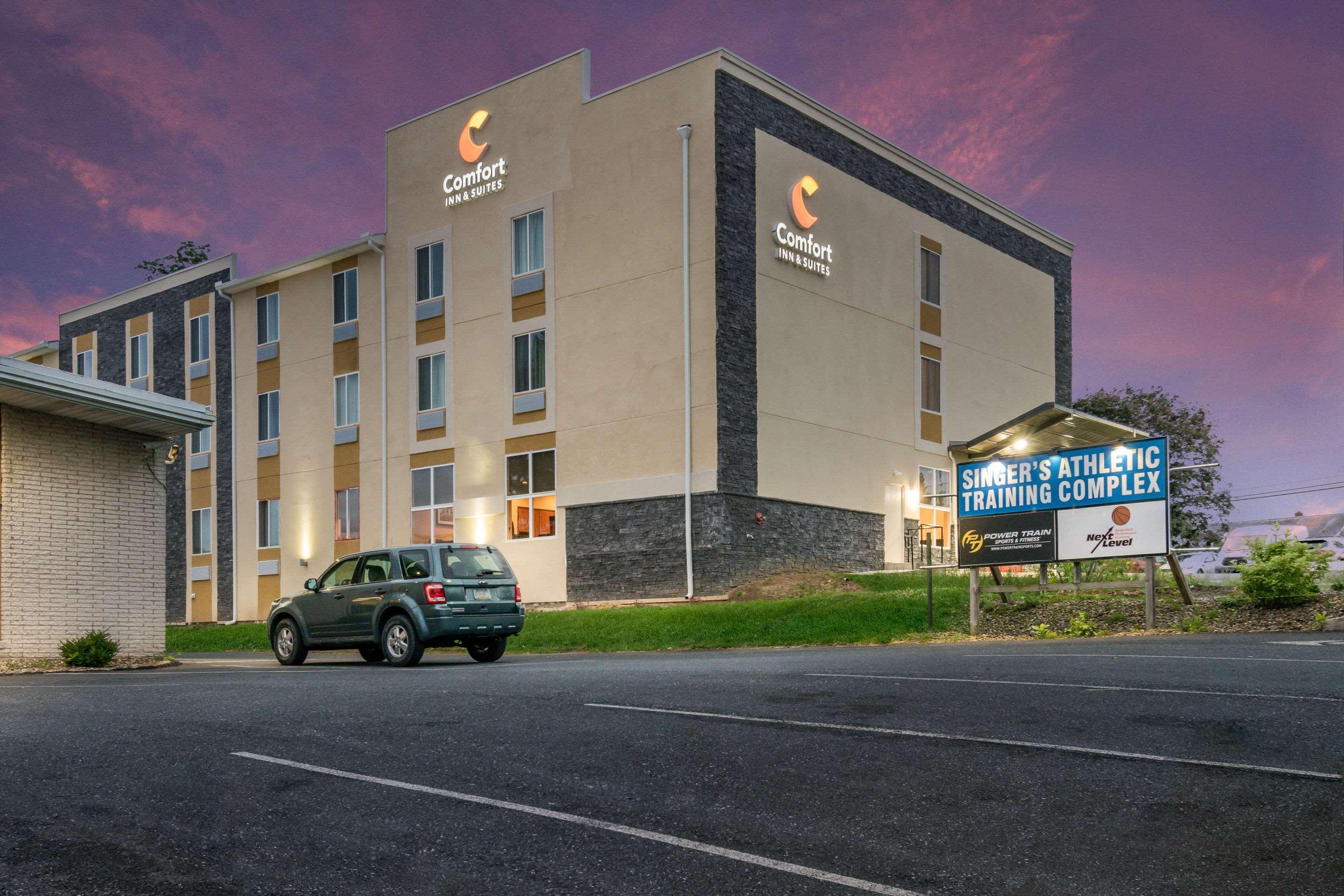 Comfort Inn & Suites Harrisburg - Hershey West Dış mekan fotoğraf